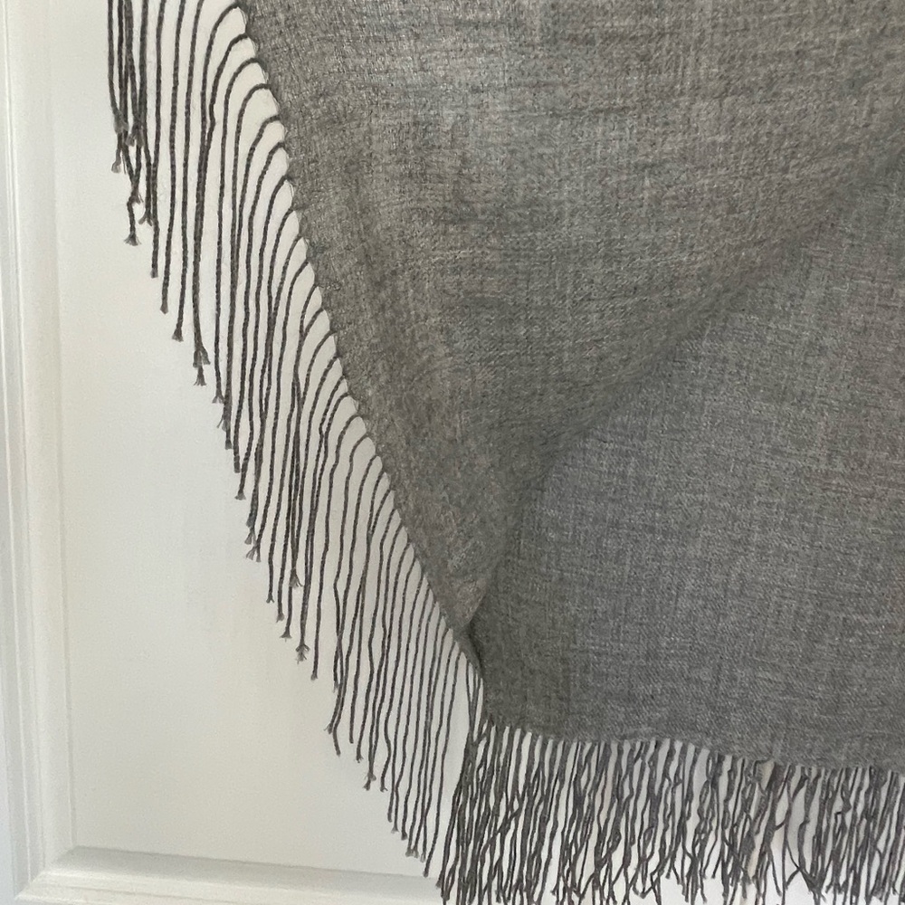 Nordstrom Gray 100% Cashmere Scarf - Picture 3 of 6